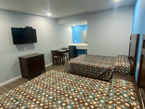 Double or Twin Room | Bed sheets - Star Inn Motel (Costa Mesa)