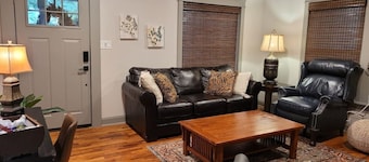 Downtown Cozy Getaway