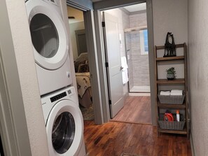 Interior - Downtown Cozy Getaway (Fort Smith)