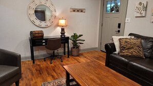 Interior - Downtown Cozy Getaway (Fort Smith)