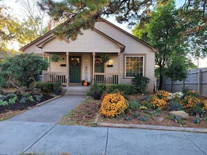Exterior - Downtown Cozy Getaway (Fort Smith)