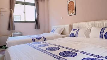 Comfort Triple Room | Desk, laptop workspace, blackout drapes, free WiFi