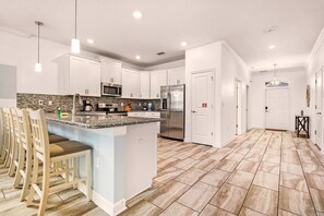 Fridge, microwave, oven, stovetop - Gather Your Crew | This villa is perfect! (Davenport)