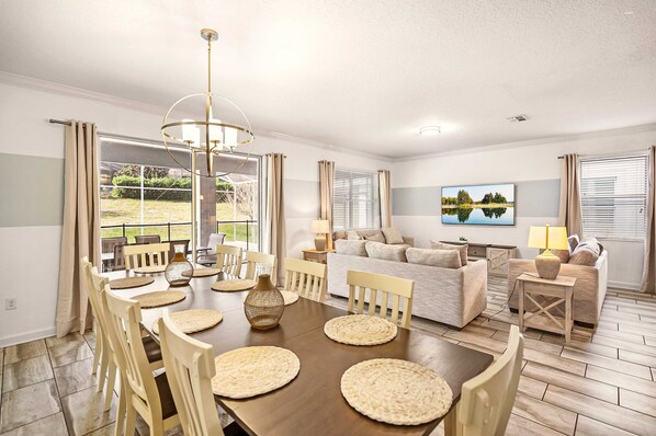 TV, video games, offices - Gather Your Crew | This villa is perfect! (Davenport)