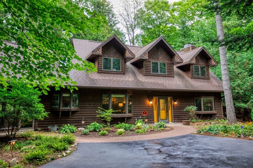 Private Wooded Lot - half mile to Egg Harbor Beach-great for groups