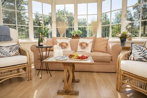 Interior - A beautiful single-storey home offering peace and tranquility throughout. (Alnwick)