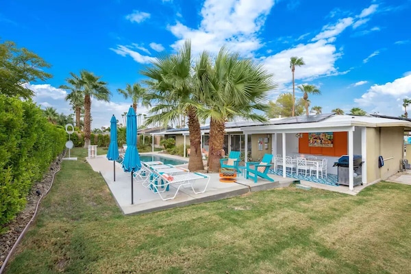 屋外ダイニングエリア