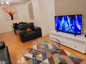 Smart-TV og stereoanlegg