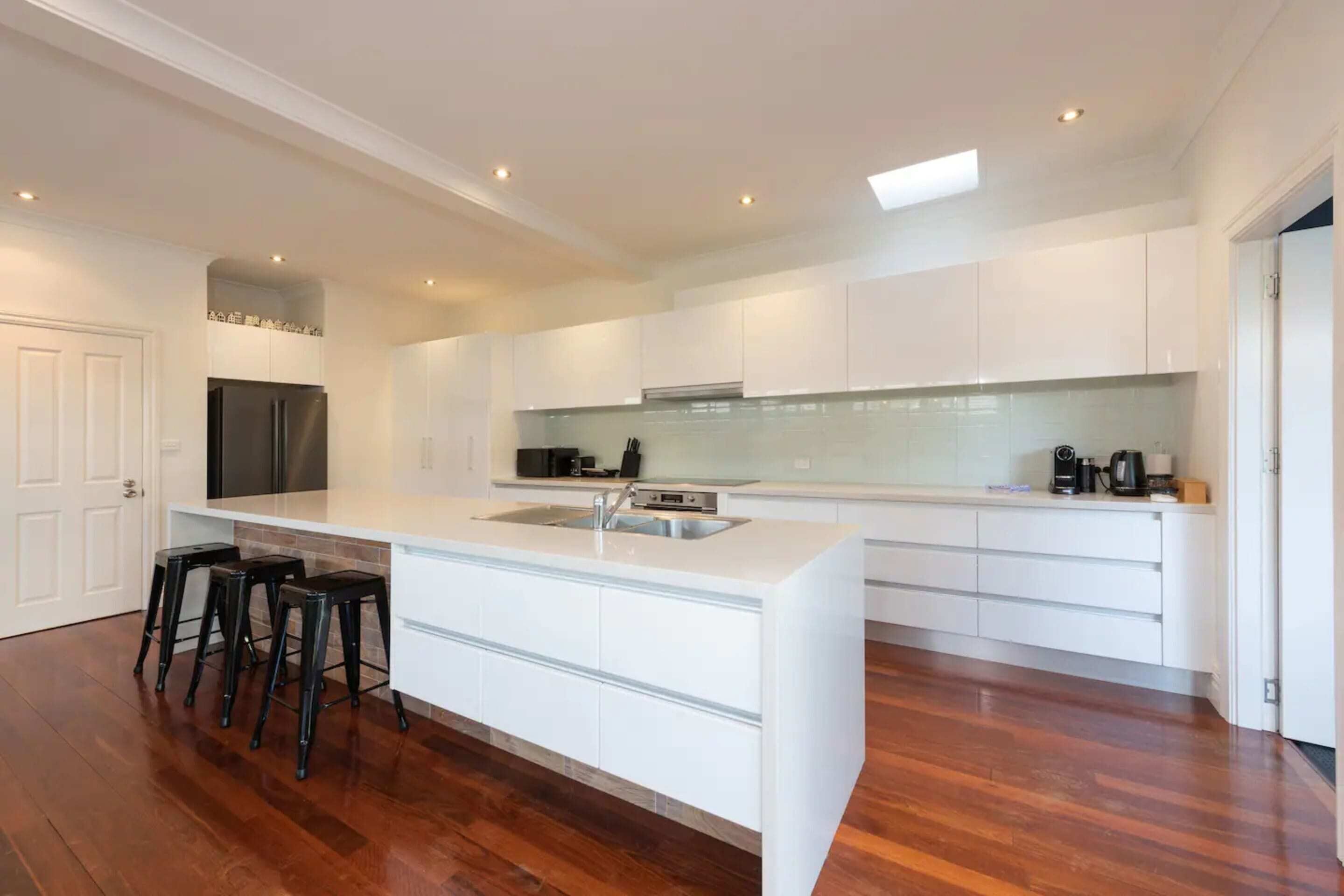 Basic House, Multiple Beds | Private kitchen