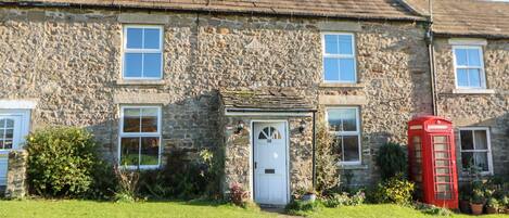 Cottage | Front of property