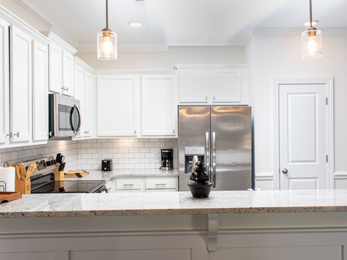 Luxury 3BR/3BA Smart Home Near ECU & Vidant Hospital w/ Fast WiFi & EV Charging!