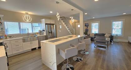 Modern Smart Home with EV charger Near Boston & Harvard, 0.7 miles to MBTA