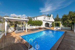 Beheizter Pool