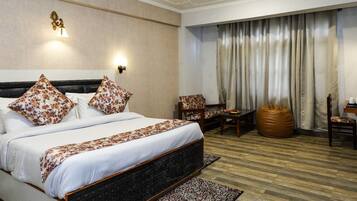 Deluxe Double Room | Premium bedding, memory foam beds, in-room safe, iron/ironing board