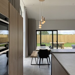 Interior - Castle Hill Barn, Ashlin Farm Barns (Lincoln)