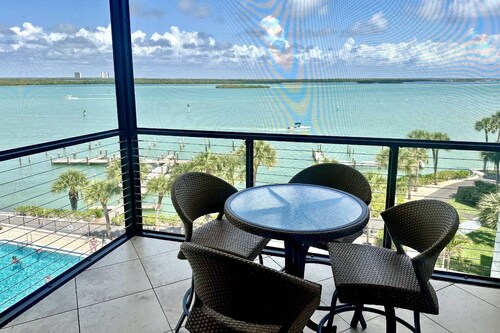 Tropical Waterfront Condo ~Stunning Views, Resort Amenities, Pool & WiFi; Walk to Shops/Dining