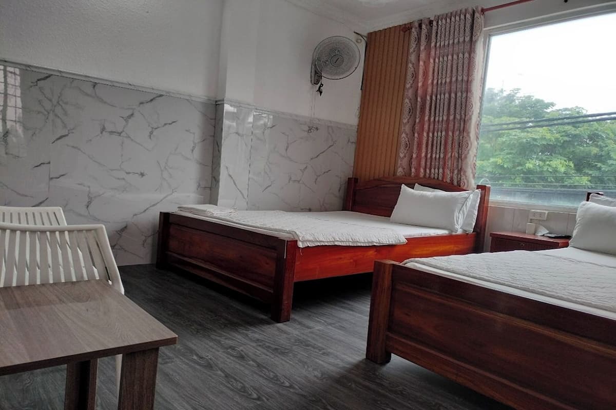 Desk, free WiFi, bed sheets