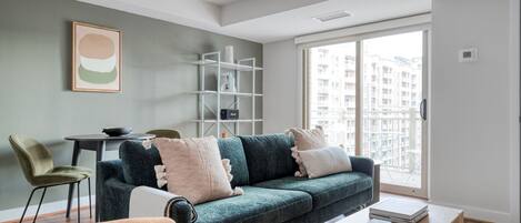 Fernseher, Stereoanlage