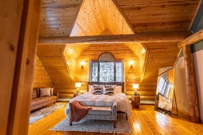 4 عدّة غرف نوم ومكتب ومكواة/لوح كي وسرير سفر