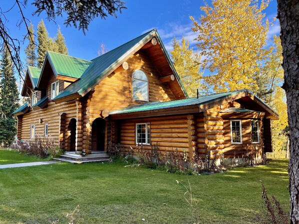 المنشأة من الخارج