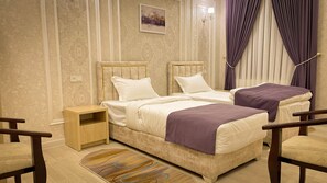 Standard Twin Room | Minibar, in-room safe, desk, blackout drapes - Marmaris Hotel (Tashkent)