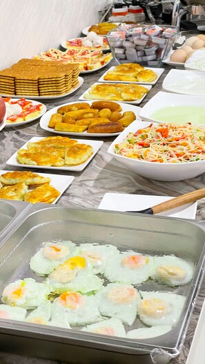 Free daily buffet breakfast - Marmaris Hotel (Tashkent)