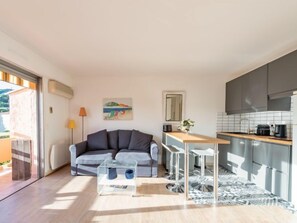 TV - Résidence du Parc by Interhome (Cavalaire)