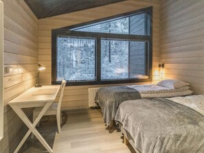 4 Schlafzimmer, Reisekinderbett, Internetzugang