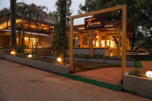 2 間餐廳;供應早餐、午餐、晚餐;意大利菜