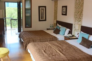 Deluxe Quadruple Room