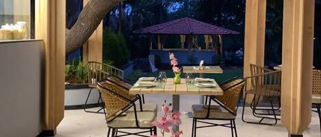 2 間餐廳;供應早餐、午餐、晚餐;意大利菜