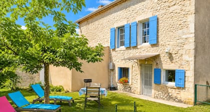 Vue sur Sault Vacation Rental – Mont Ventoux & Cyclists