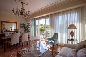 Smart TV - JEREZ II DOOR (Sevilla)