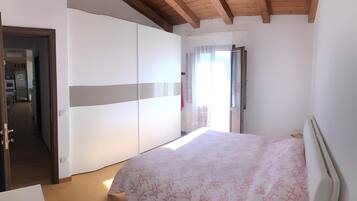 3 camere, ferro/asse da stiro, culla da viaggio, Wi-Fi