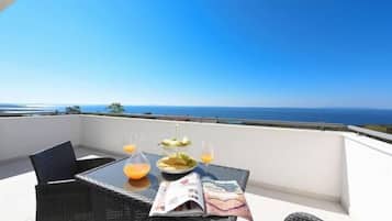 Deluxe Villa, 3 Bedrooms | Terrace/patio