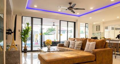 Exquisite Pool Villa J