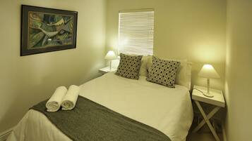 3 bedrooms, premium bedding, iron/ironing board, cots/infant beds