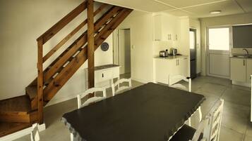 Family House | In-room dining