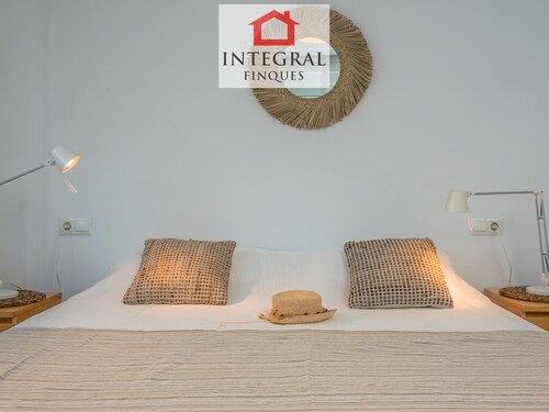 Appartement Confortable à 200m de la Plage avec Parking, Climatisation, Ascenseur et Wifi