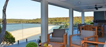 BEACH AT THE BOTTOM OF YOUR GARDEN & OCEAN VIEWS PACIFIC CRES