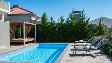 Piscina all'aperto