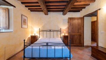 2 bedrooms, free WiFi, bed sheets, wheelchair access