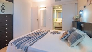 3 chambres, chambres insonorisées, Wi-Fi gratuit