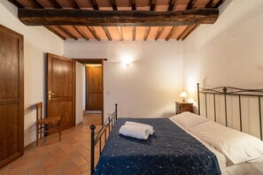 1 quarto, Wi-Fi de cortesia, roupa de cama