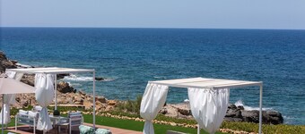 Lili Seafront Studio with, everything in walking distance!