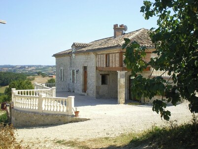 Quercy house, open view, private pool - 15 people