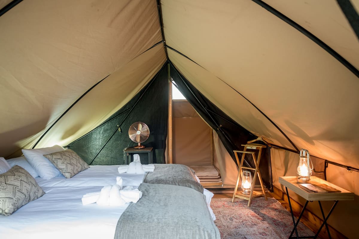 Luxe tent