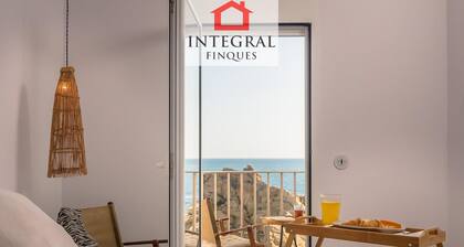 Modern Minimalist Apartment in Palamós with Parking