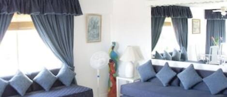 Smart TV, DVD player, stereo