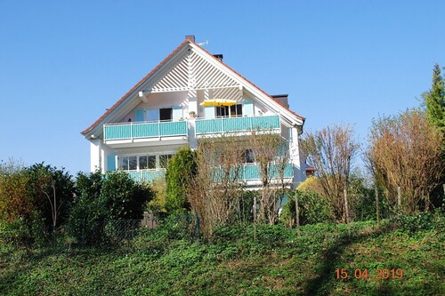 Waltraud: Helle Wohnung im Dachgeschoss, mit Fahrstuhl erreichbar